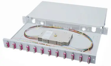 DIGITUS boîte d'épissure à fibres optiques OM4, équipée,