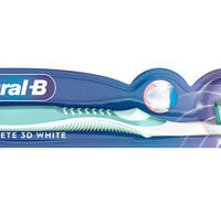Oral-B Brosse à dents ProExpert CrossAction multi-protection
